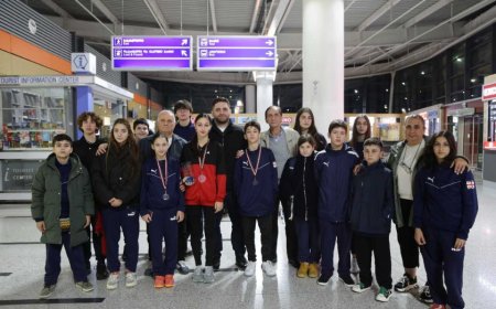 ბექა ღვაჩლიანმა აფხაზეთის მაგიდის ჩოგბურთის ფედერაციის წევრებს მიღწეული წარმატება მიულოცა